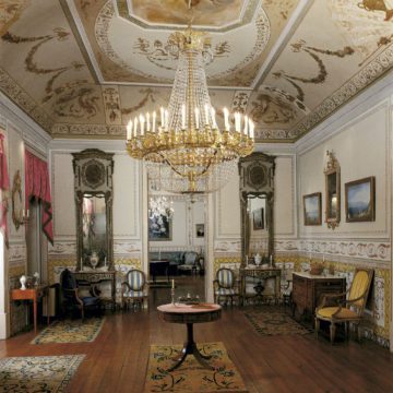Queen Maria I Room