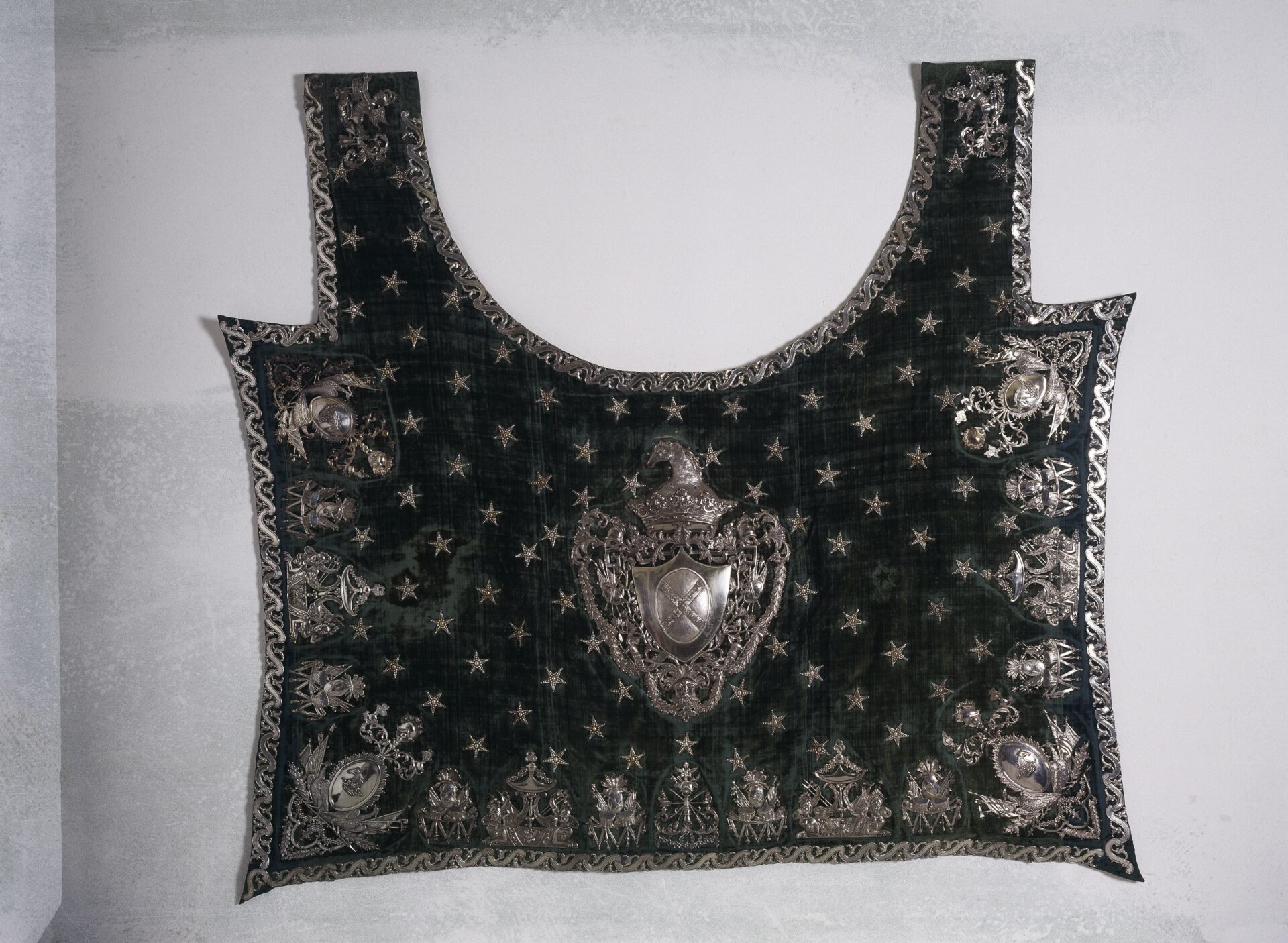 Saddlecloth (one of a pair)